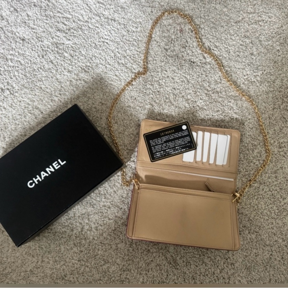 Chanel Pink Camellia with Champage Embossed Wallet - Picture 4 of 7